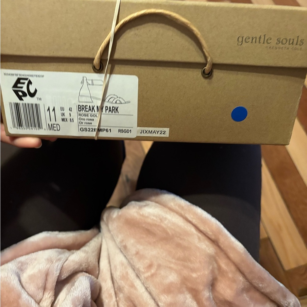 Kenneth Cole Blue Ankle Booties - Picture 3 of 3